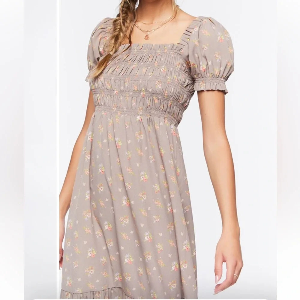 Floral Puff-Sleeve Dress/Taupe Color ——— Can fit Medium to Large - Picture 4 of 6